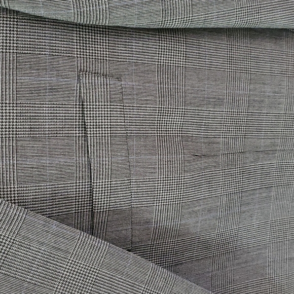 Jos. A. Bank jacket...gray...in very good condition! Size R 42 - Picture 3 of 9